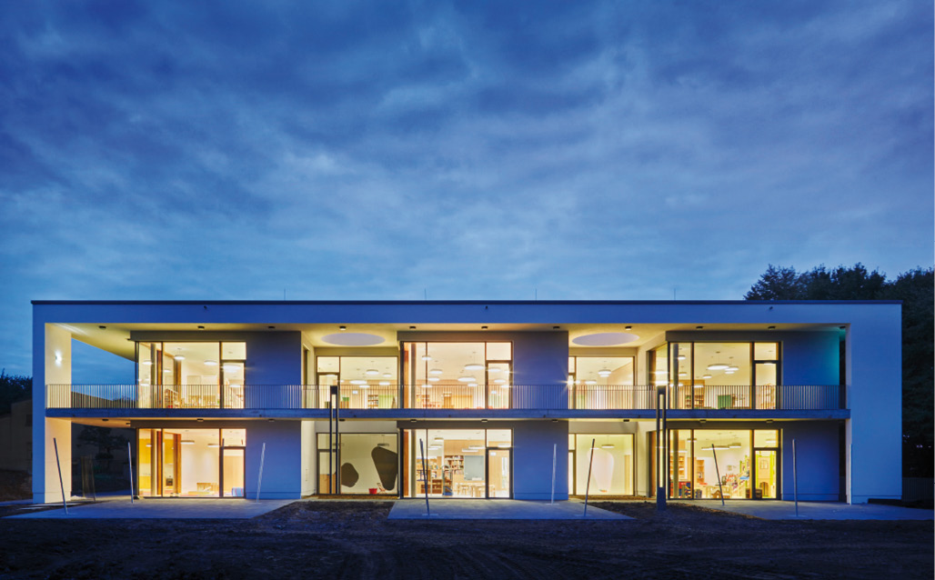 8 Maison relais et école précoce à Dalheim Architecte : Schemel Wirtz Architectes Associés Ingénieur-conseil du génie civil : Schroeder & Associés (photographe: Frank Weber) 8 Maison relais et école précoce à Dalheim Architecte : Schemel Wirtz Architectes Associés Ingénieur-conseil du génie civil : Schroeder & Associés (photographe: Frank Weber)