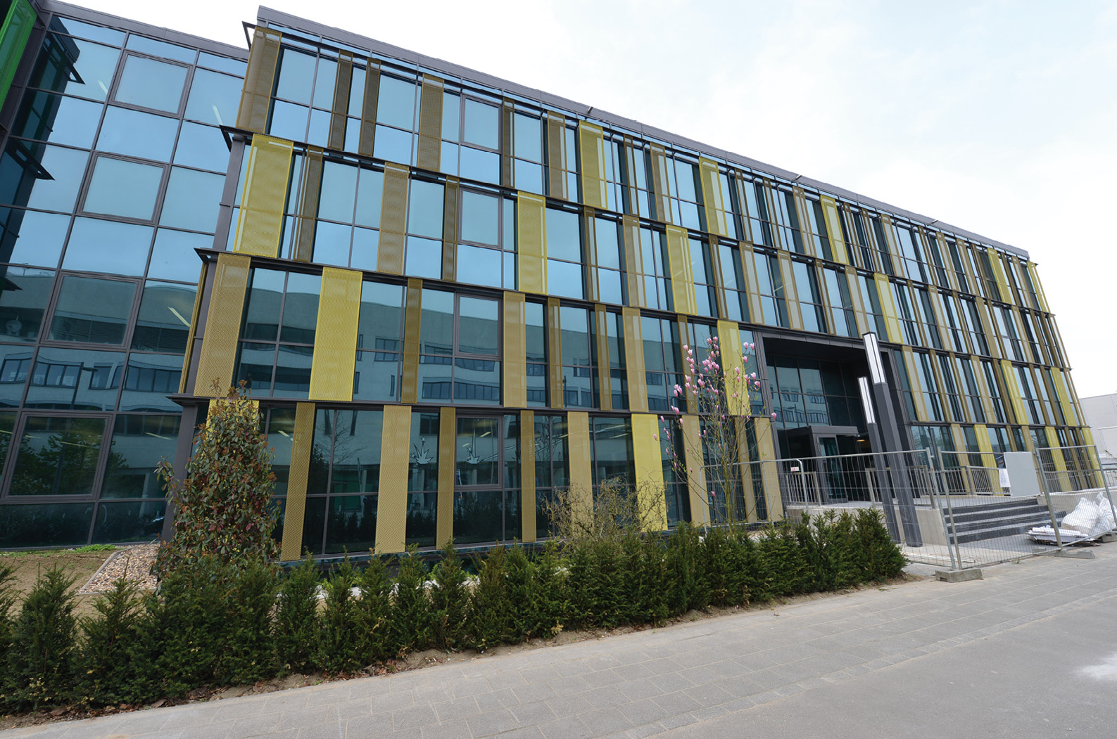 2 House of Biohealth II (architecte : b+ architectes Sarl) 2 House of Biohealth II (architecte : b+ architectes Sarl)