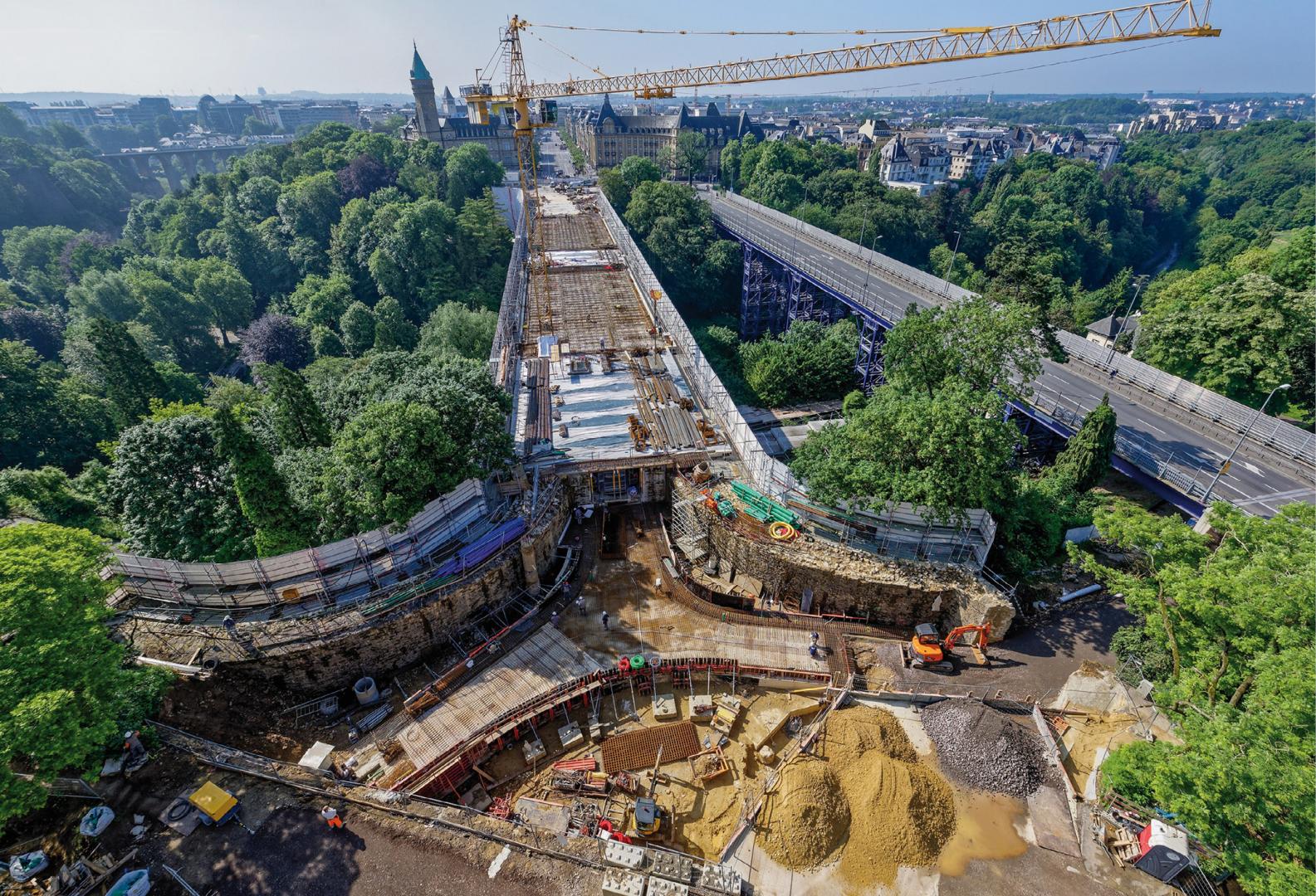 3 Réhabilitation du Pont Adolphe Mission d’études d’exécution et d’assistance technique Maître de l’ouvrage : Administration des Ponts et Chaussées, AM Soludec Lux-TP 3 Réhabilitation du Pont Adolphe Mission d’études d’exécution et d’assistance technique Maître de l’ouvrage : Administration des Ponts et Chaussées, AM Soludec Lux-TP