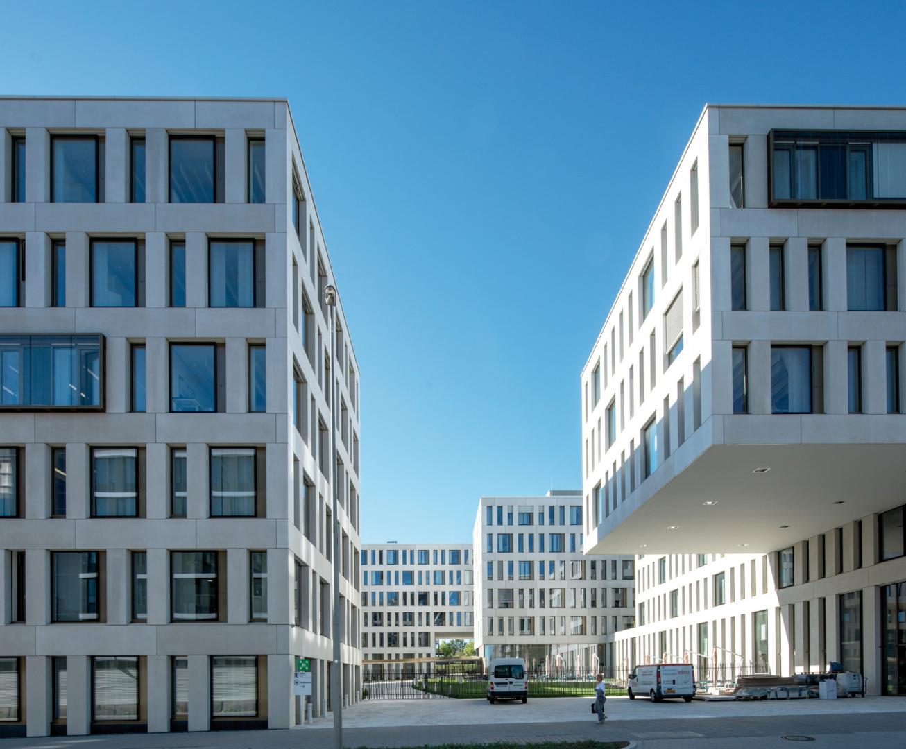 4 Bâtiment administratif au Kirchberg, rue Albert Wehrer - rue Alcide de Gasperi. Phase de conception en association momentanée avec KCAP Architects & Planners et NC & BHAM. 4 Bâtiment administratif au Kirchberg, rue Albert Wehrer - rue Alcide de Gasperi. Phase de conception en association momentanée avec KCAP Architects & Planners et NC & BHAM.