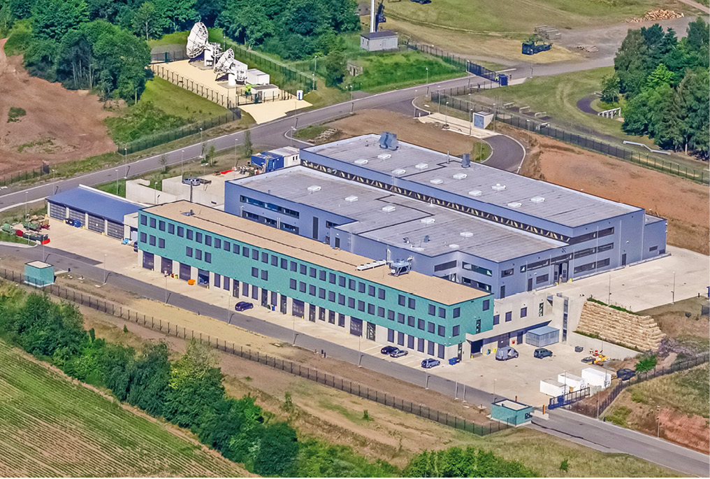 4 Hall logistique pour l’armée luxembourgeoise à Diekirch MO : Administration des Bâtiments Publics Architecte : Holweck Bingen Architecture Sàrl / Scaht Architecture & Développement Sa, Coeba Dave Lefèvre et Associés 4 Hall logistique pour l’armée luxembourgeoise à Diekirch MO : Administration des Bâtiments Publics Architecte : Holweck Bingen Architecture Sàrl / Scaht Architecture & Développement Sa, Coeba Dave Lefèvre et Associés