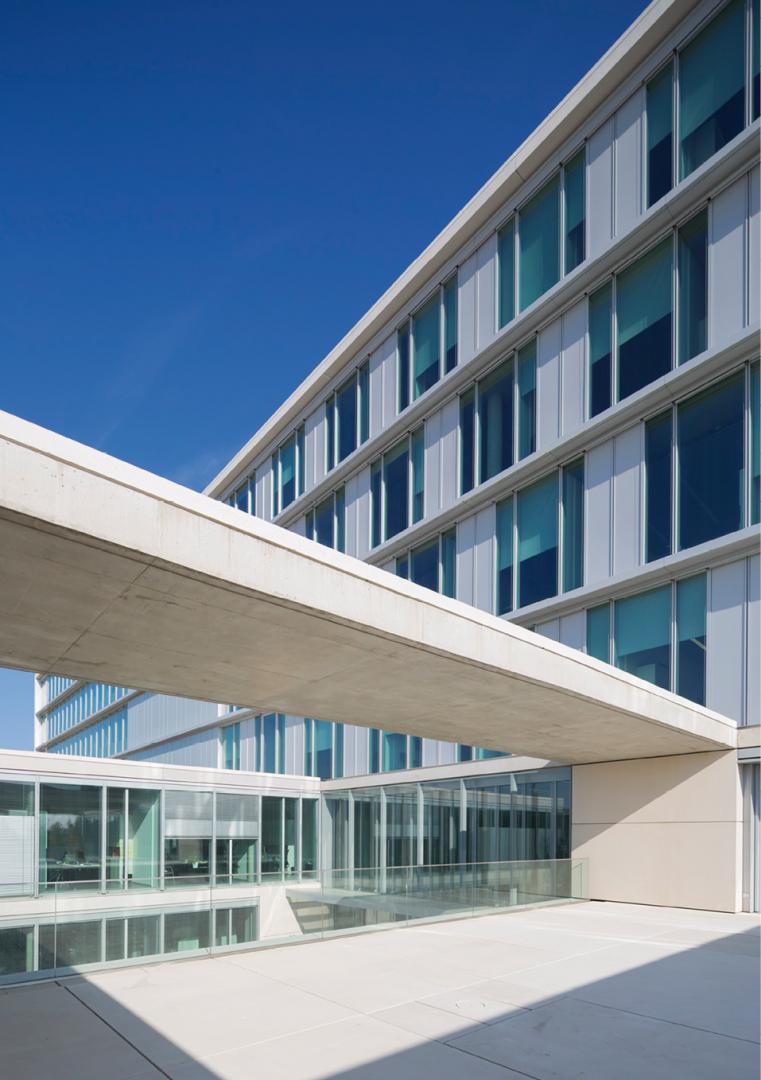 5 Construction du Laboratoire National de Santé, Dudelange Architecte de conception: Van Den Valentyn - Architektur Architecte d’exécution: Jean Petit Architectes S.A. 5 Construction du Laboratoire National de Santé, Dudelange Architecte de conception: Van Den Valentyn - Architektur Architecte d’exécution: Jean Petit Architectes S.A.