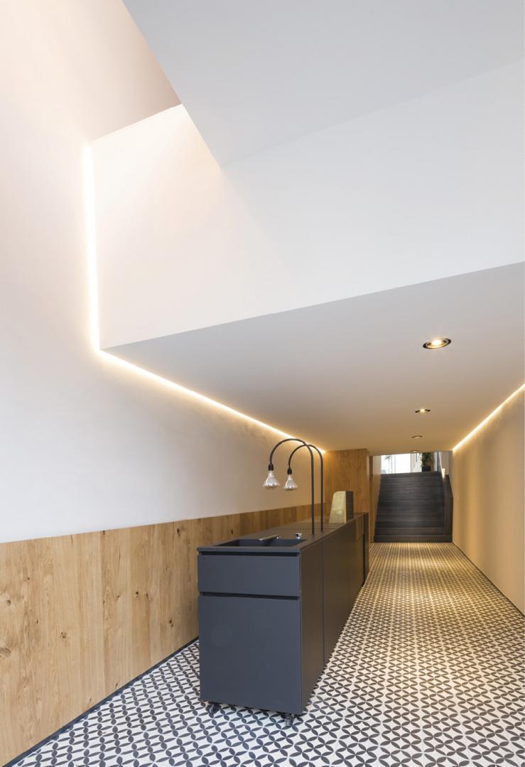 2 Showroom Norbert Brakonier Spaces and Furniture - Norbert Brakonier 2 Showroom Norbert Brakonier Spaces and Furniture - Norbert Brakonie