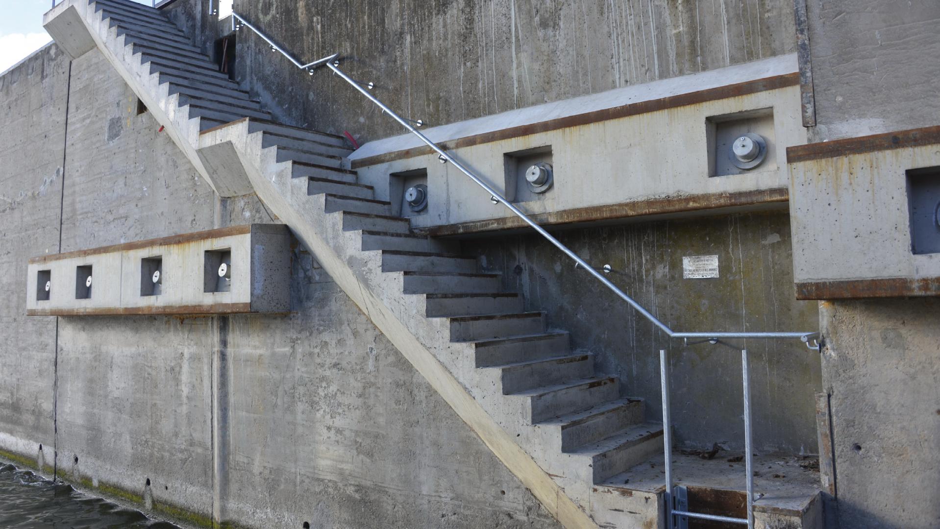 1 Renforcement du mur quai au Port de Mertert - calculs et projet d’exécution 1 Renforcement du mur quai au Port de Mertert - calculs et projet d’exécution