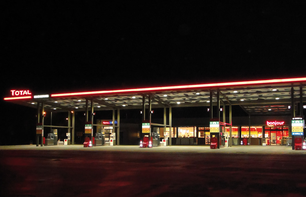 6 STATION SERVICE TOTAL A SCHENGEN 6 STATION SERVICE TOTAL A SCHENGEN